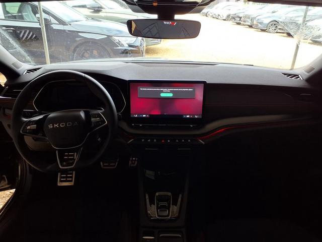 Skoda Octavia Combi RS 2.0 TSI 7-Gang-DSG 