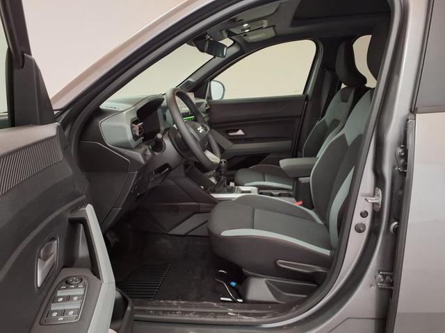 Dacia Bigster Extreme Mild Hybrid TCe 140 6-Gang 