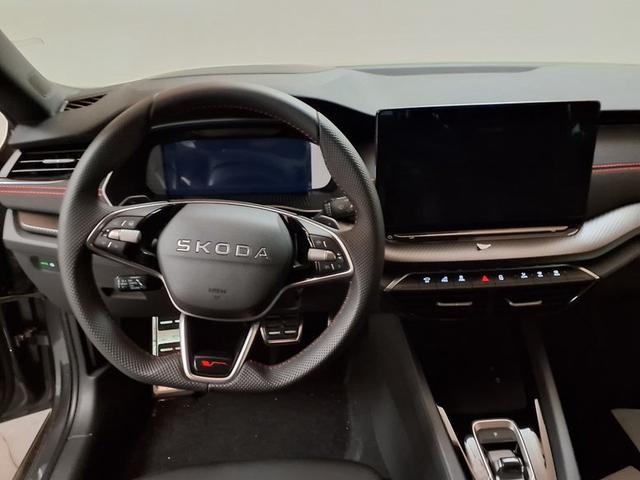 Skoda Octavia Combi RS 2.0 TSI 7-Gang-DSG 