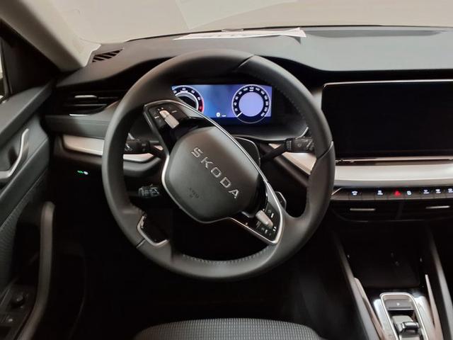 Skoda Octavia Combi Selection 1.5 eTSI 7-Gang-DSG 
