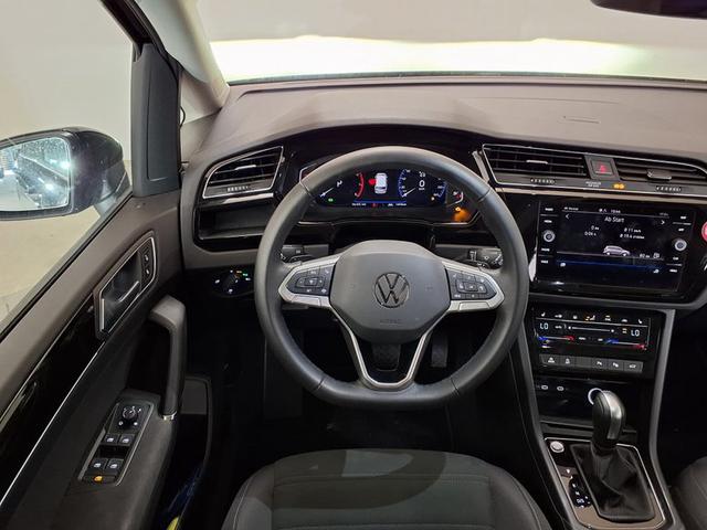 Volkswagen Touran Highline R-Line 1.5 TSI 7-Gang-DSG 