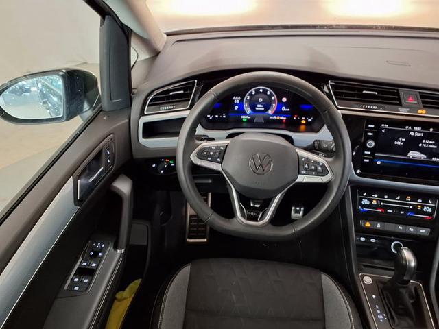 Volkswagen Touran Life Plus 1.5 TSI 7-Gang-DSG 