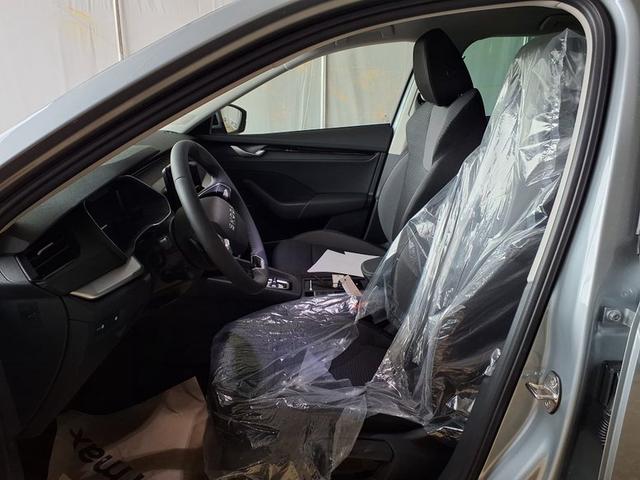Skoda Octavia Combi Selection 2.0 TDI 7-Gang-DSG 