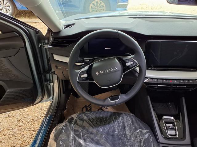 Skoda Octavia Combi Selection 2.0 TDI 7-Gang-DSG 