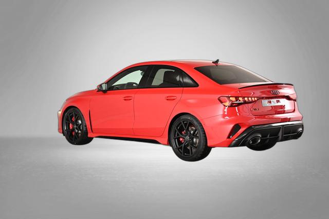 Audi RS3 Limousine 2.5 TFSI 7-Gang S tronic 