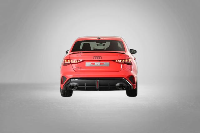 Audi RS3 Limousine 2.5 TFSI 7-Gang S tronic 