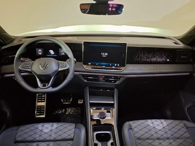 Volkswagen Tiguan R-Line 2.0 TSI 7-Gang-DSG 4MOTION 