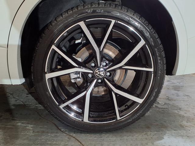 Volkswagen Touareg R-Line FINAL EDITION 3.0 TDI 8-Gang-Automatik 4MOTION 