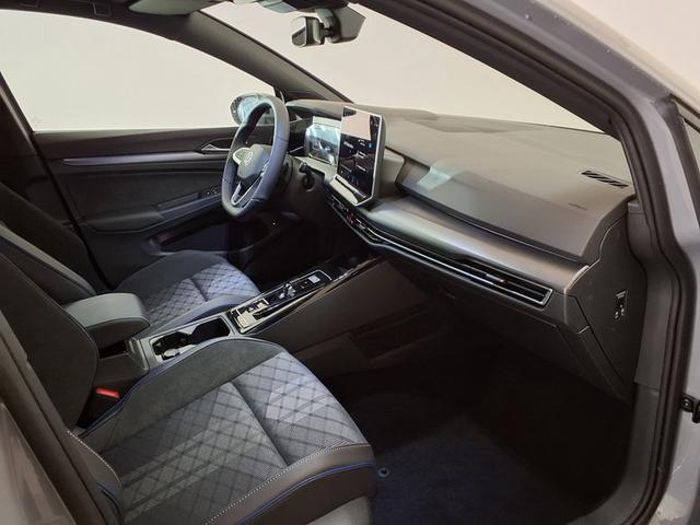 Volkswagen Golf Variant R-Line 2.0 TDI 7-Gang-DSG 