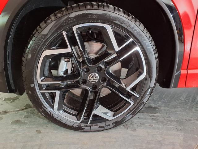 Volkswagen Tiguan R-Line 2.0 TSI 7-Gang-DSG 4MOTION 