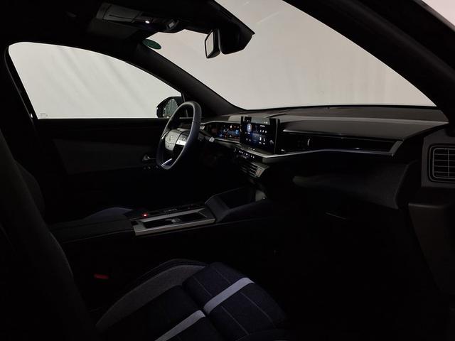 Opel Grandland Edition Plug-in-Hybrid 7-Gang-Doppelkupplungsgetriebe (eDCT) 