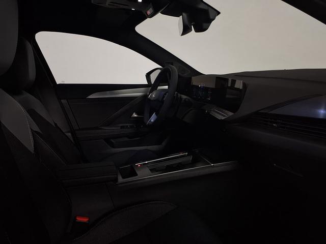 Opel Astra GS Plug-in-Hybrid 7-Gang-Doppelkupplungsgetriebe (eDCT) 