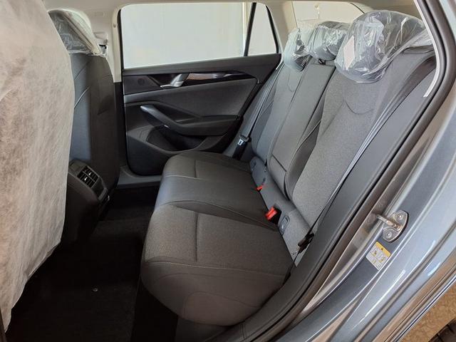 Volkswagen Passat Variant City 1.5 eTSI 150PS 7-Gang-DSG 