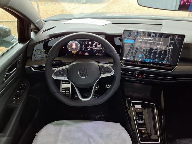 Volkswagen Golf R-Line 1.5 eTSI 7-Gang-DSG 