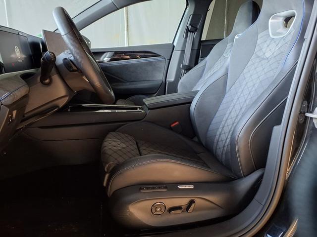 Volkswagen Passat Variant R-Line 2.0 TSI 7-Gang-DSG 4MOTION 