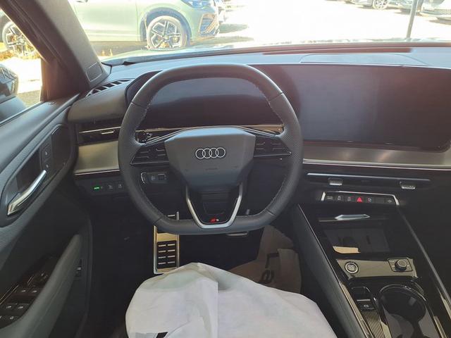 Audi Q3 S line 2.0 TSI 7-Gang DSG 