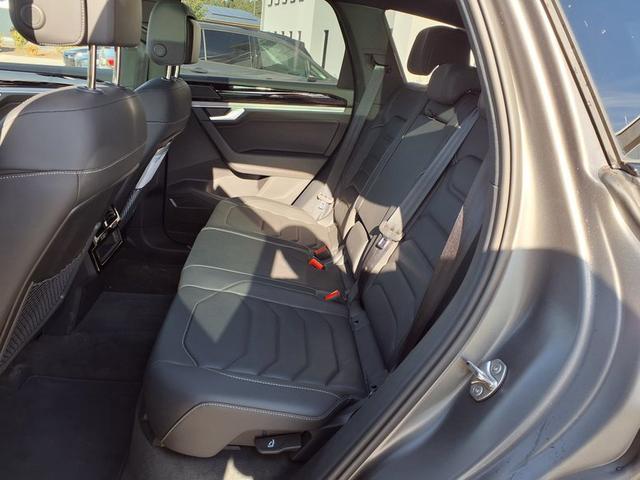 Volkswagen Touareg R-Line 3.0 TDI 8-Gang-Automatik 4MOTION 