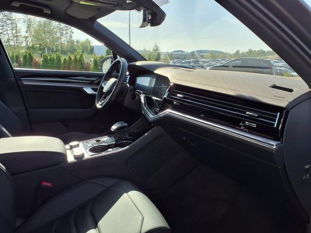 Volkswagen Touareg R-Line 3.0 TDI 8-Gang-Automatik 4MOTION 