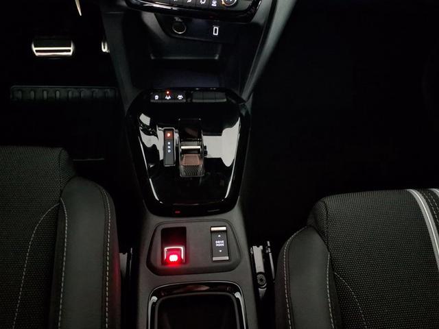 Opel Corsa GS Hybrid Elektrisches 6-Gang-Doppelkupplungsgetriebe (eDCT) 