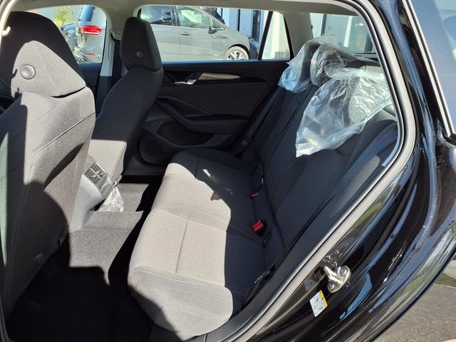 Volkswagen Passat Variant City 1.5 eTSI 150PS 7-Gang-DSG 