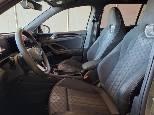 Volkswagen Tiguan R-Line 1.5 eTSI 7-Gang-DSG 