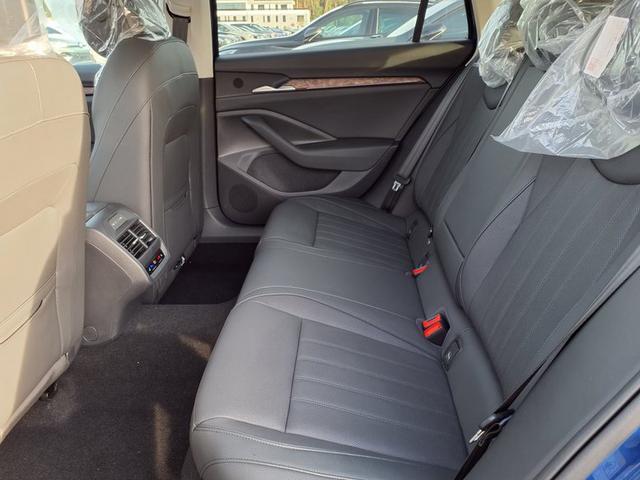 Skoda Superb Combi L&K 2.0 TDI 7-Gang-DSG 4x4 