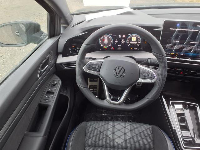 Volkswagen Golf Variant R-Line 2.0 TDI 7-Gang-DSG 