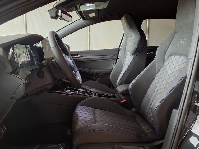 Volkswagen Golf Variant R-Line 1.5 eTSI 7-Gang-DSG 