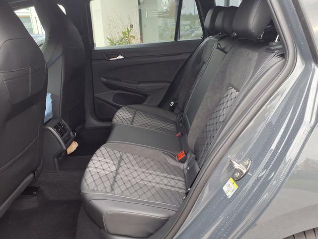 Volkswagen Golf Variant R Line 1.5 eTSI OPF 7-Gang DSG 