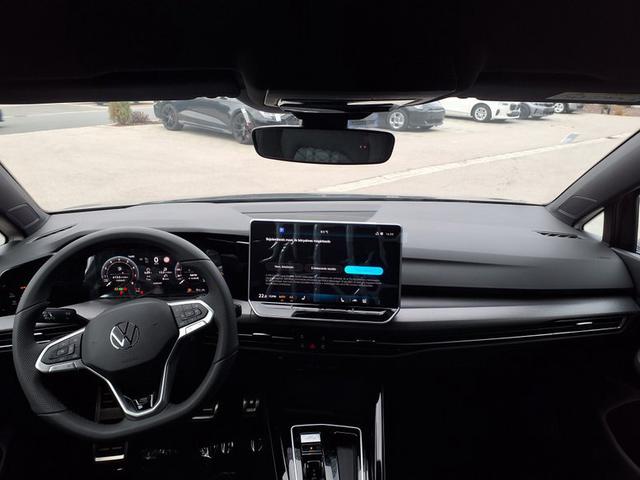 Volkswagen Golf Variant R Line 1.5 eTSI OPF 7-Gang DSG 