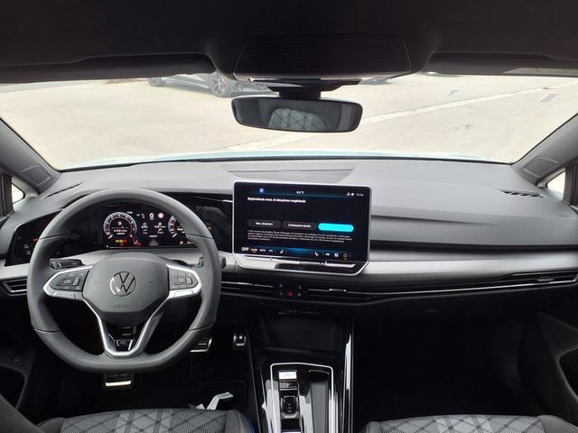 Volkswagen Golf Variant R Line 1.5 eTSI OPF 7-Gang DSG 