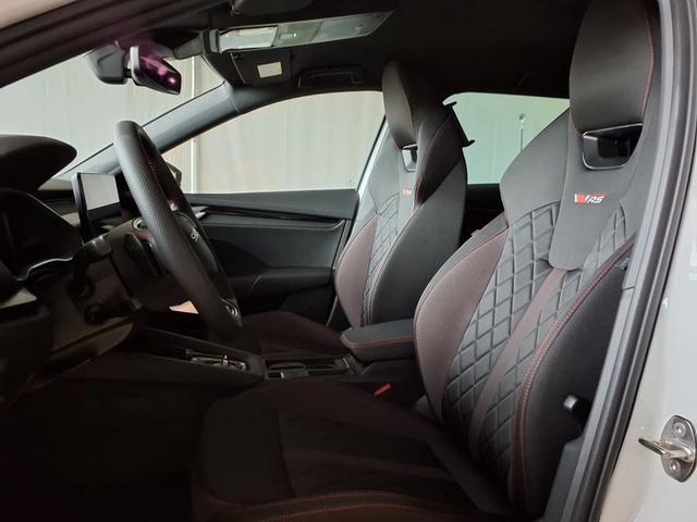 Skoda Octavia Combi RS 2.0 TSI 7-Gang-DSG 