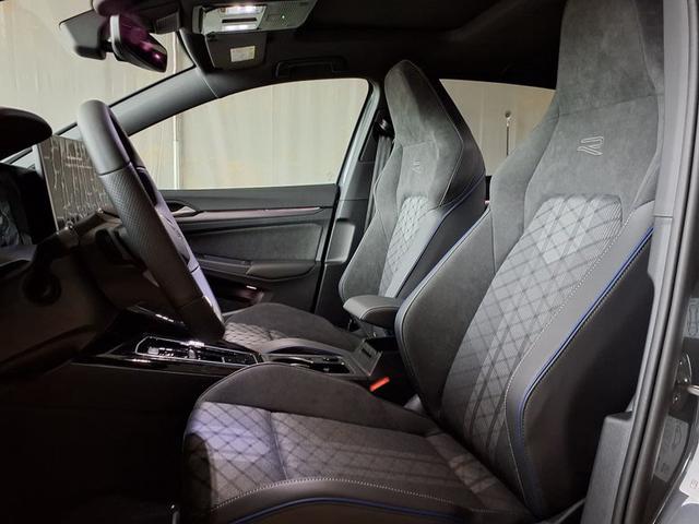 Volkswagen Golf R-Line 1.5 eTSI 7-Gang-DSG 