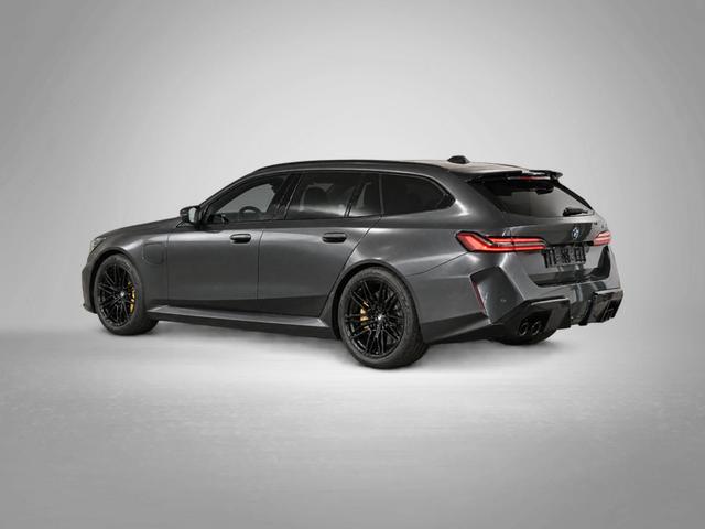 BMW M5 M 4.4 V8 Plug in Hybrid 8-Gang Steptronic 