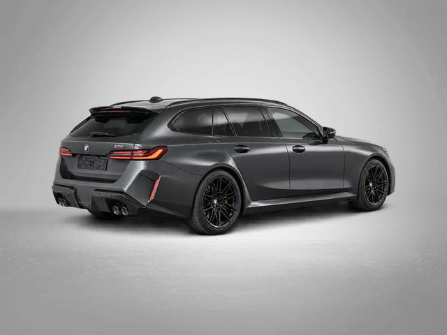 BMW M5 M 4.4 V8 Plug in Hybrid 8-Gang Steptronic 