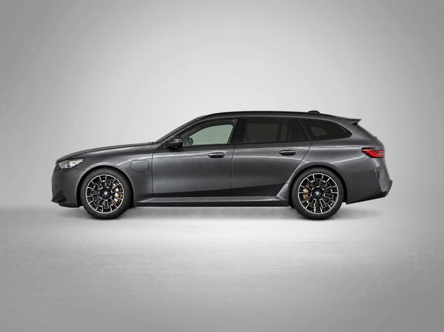 BMW M5 M 4.4 V8 Plug in Hybrid 8-Gang Steptronic 