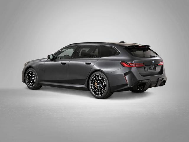 BMW M5 M 4.4 V8 Plug in Hybrid 8-Gang Steptronic 