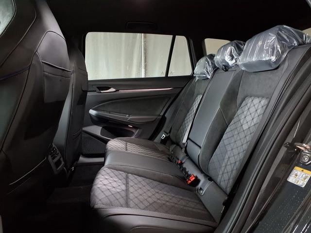 Volkswagen Golf Variant R Line 2.0 TDI 7-Gang DSG 