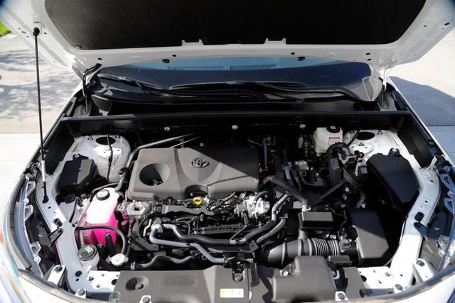 Toyota RAV4 Team Deutschland 2.5 Hybrid stufenloses Automatikgetriebe 