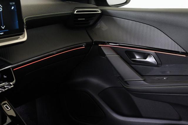 Peugeot 208 GT 1.2l Pure Tech 130 8-Stufen-Automatikgetriebe 