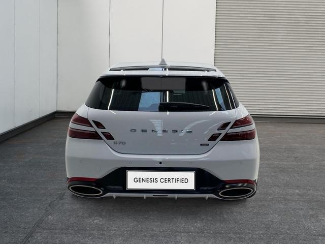 Genesis G70 Shooting Brake 2.0 T Premium RWD Innovation & Convenience Pack 