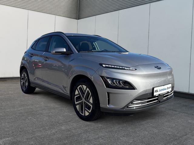 Hyundai / KONA / Silber / / / KONA Elektro (100kW) TREND 11kW OBC & Assistenzpaket