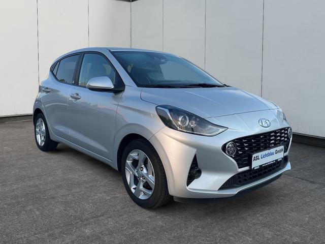 Hyundai / i10 / Silber / / / 