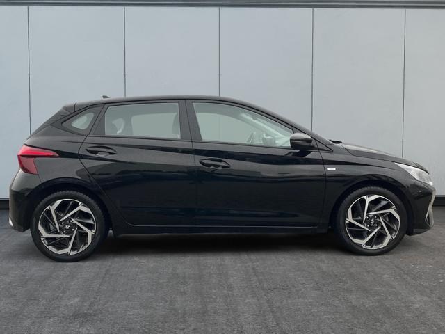 Hyundai / i20 / Schwarz / / / 