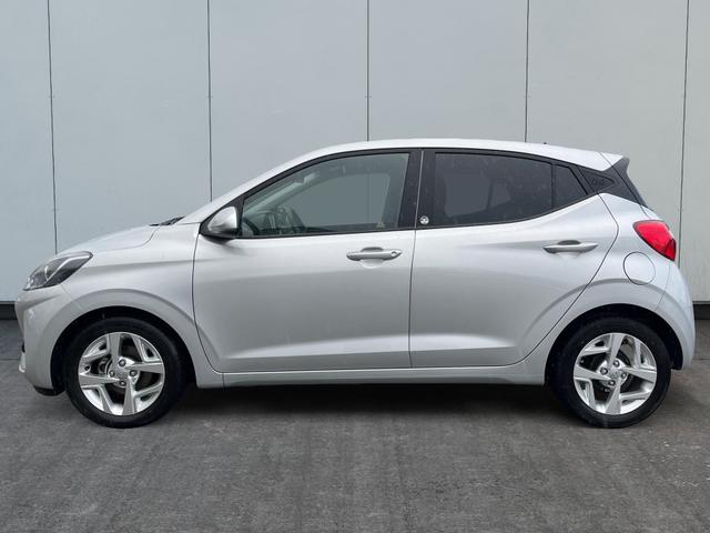 Hyundai / i10 / Silber / / / 