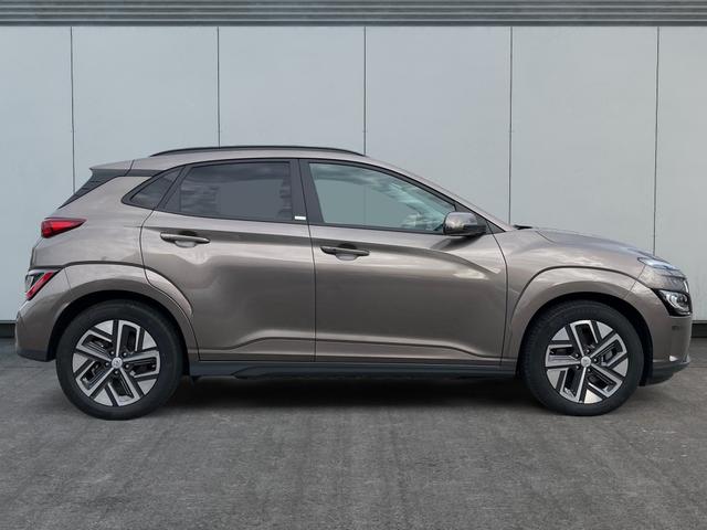 Hyundai / KONA / Beige / / / 
