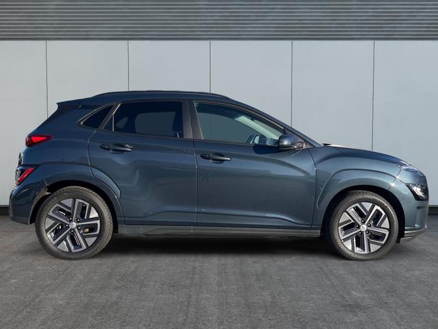 Hyundai / KONA / Blau / / / 