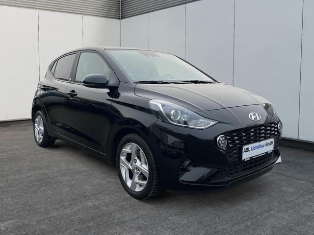 Hyundai / i10 / Schwarz / / / 