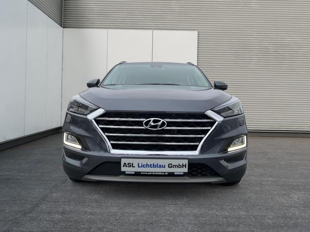 Hyundai / TUCSON / Schwarz / / / 