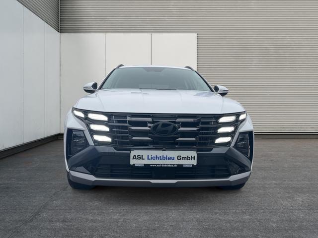 Hyundai / TUCSON / Wei&szlig; / / / 